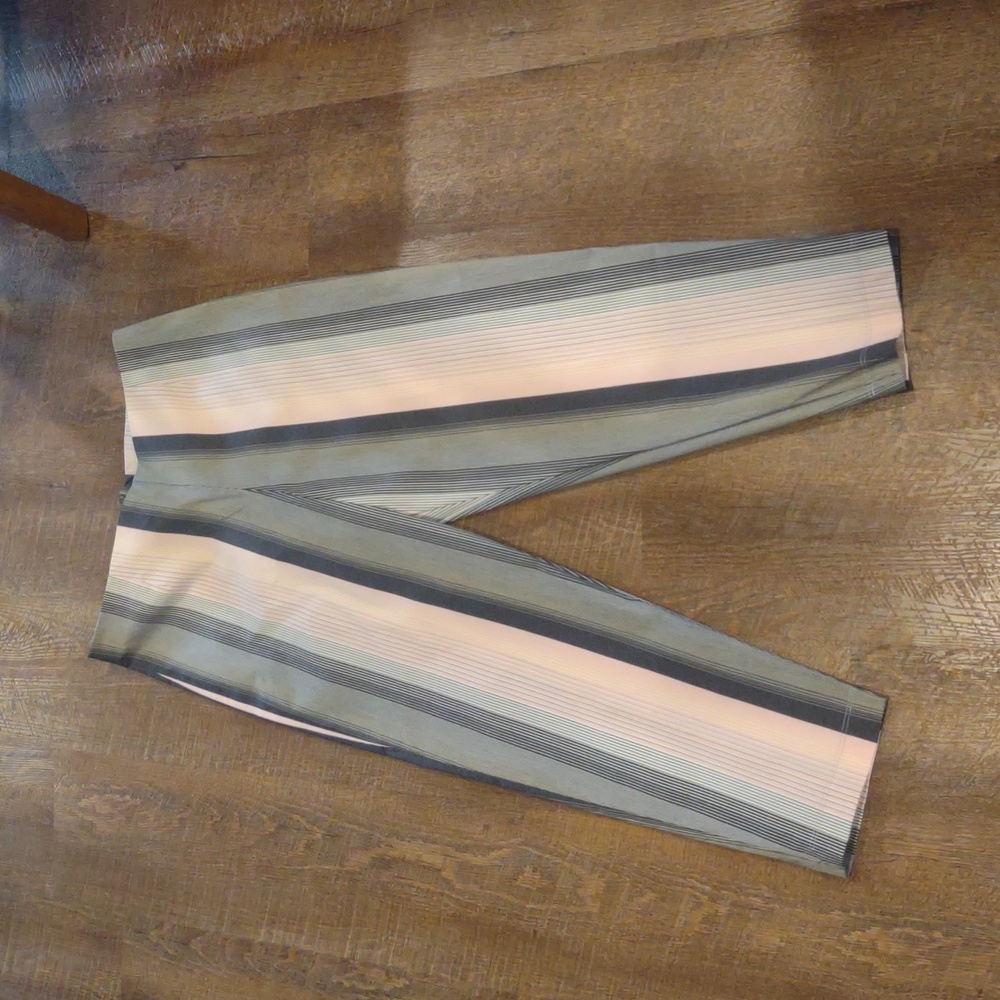 Equestrian Designs Women's Large Gray Pink Yellow Stripe Flat Front Chino Pants‎